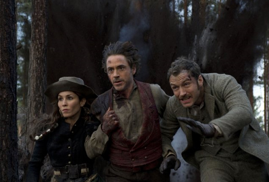 Noomi Rapace, Robert Downey Jr, Jude Law in Sherlock Holmes: A Game of Shadows